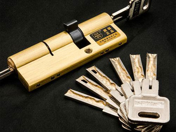 嫩江24小时上门开锁公司