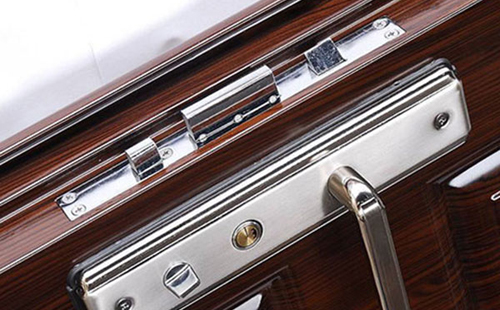 嫩江24小时上门开锁公司